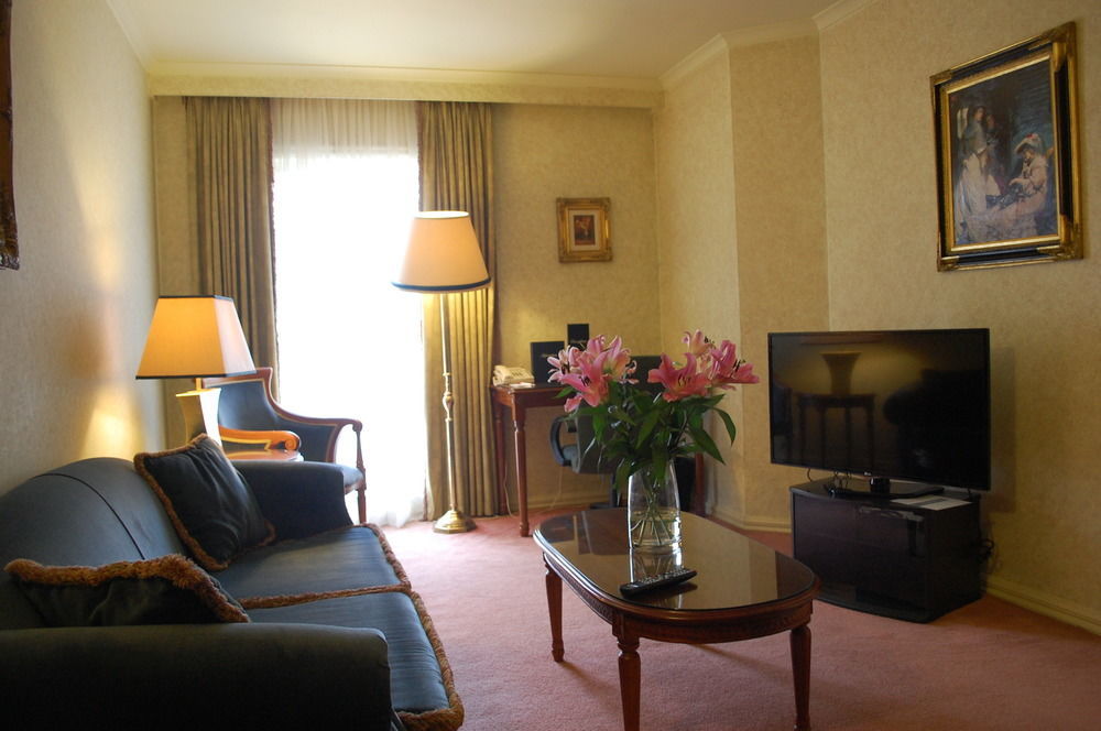 Canterbury International Hotel Forest Hill Zewnętrze zdjęcie